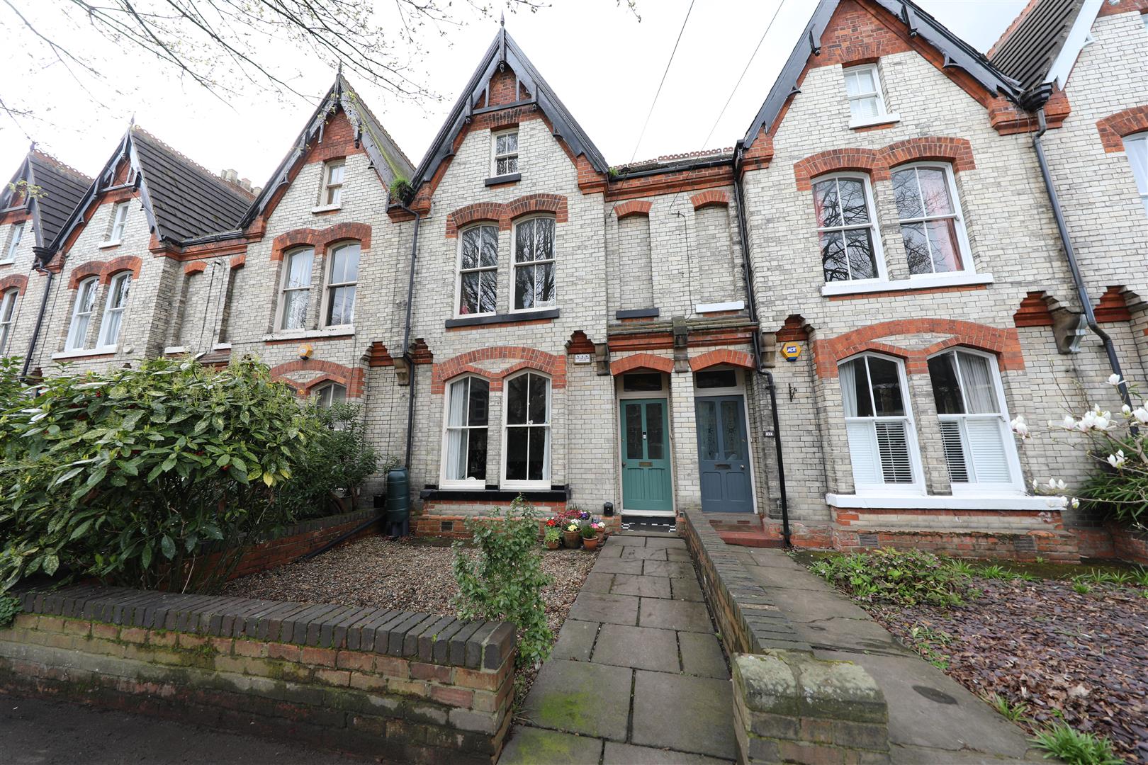 Salisbury Street, Hull Symonds & Greenham